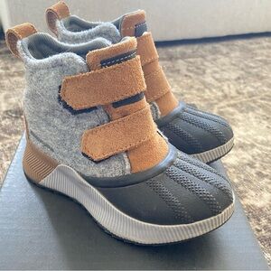 Sorel Kids Out n About Classic Boot, kids size 11